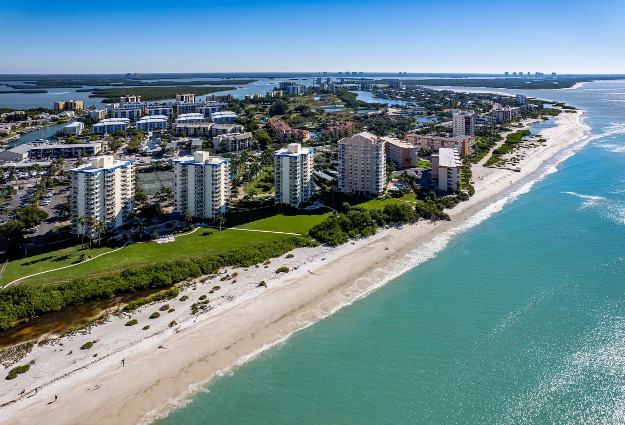 Beachfront Bliss: Gulf Views, Pool & Pet-Friendly Villa Fort Myers Beach Dış mekan fotoğraf